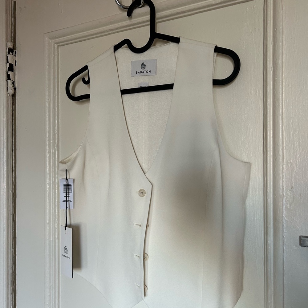 Babaton ARITZIA DeNiro cream Vest NWT